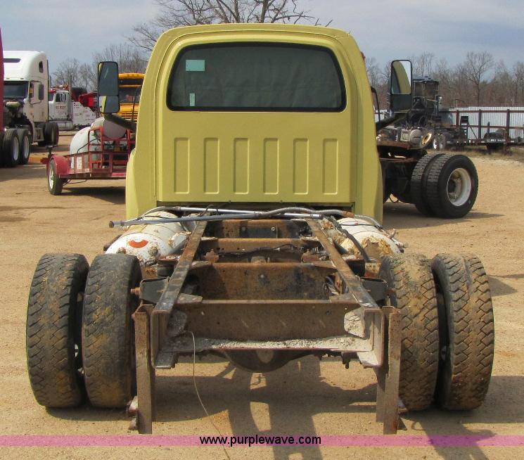 image for item 8425 2003 GMC C5500 cab and chassis