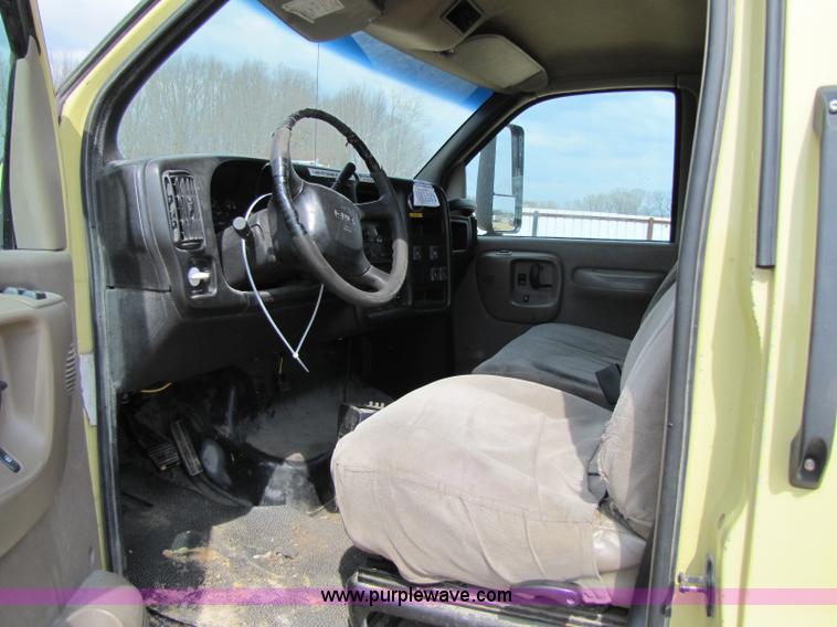 image for item 8425 2003 GMC C5500 cab and chassis