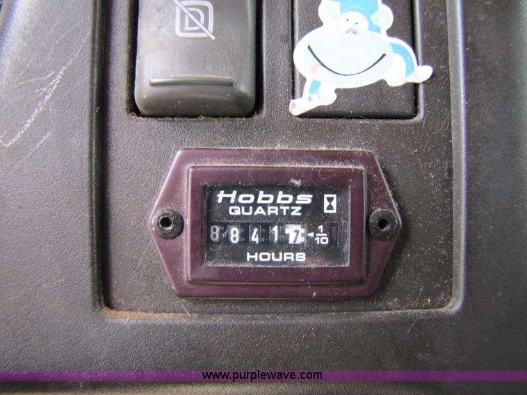 image for item 8425 2003 GMC C5500 cab and chassis