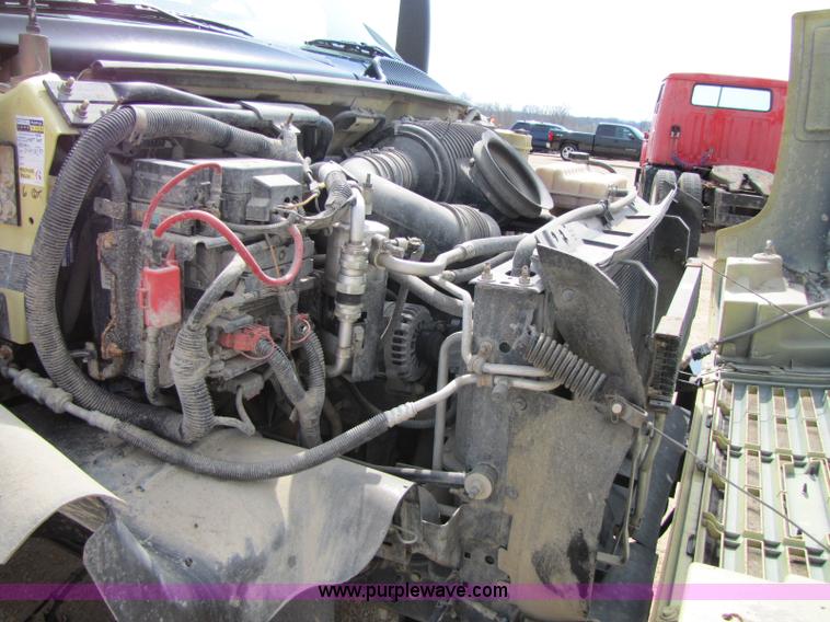 image for item 8425 2003 GMC C5500 cab and chassis