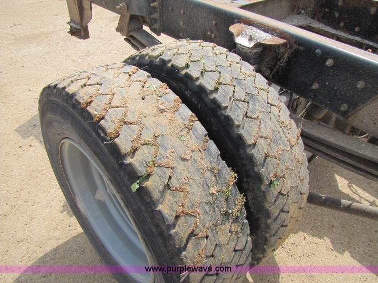 image for item 8425 2003 GMC C5500 cab and chassis