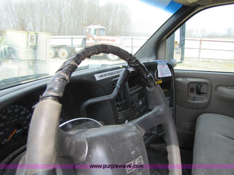 image for item 8425 2003 GMC C5500 cab and chassis