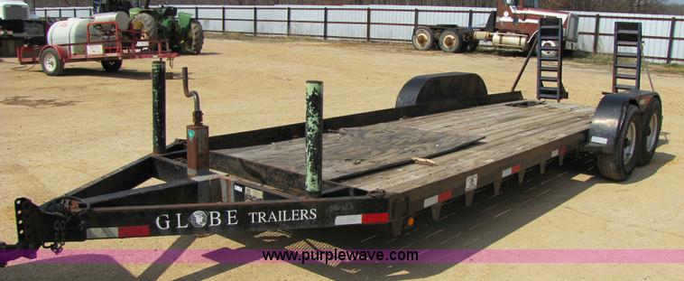 image for item 8427 2005 Globe 21' equipment trailer
