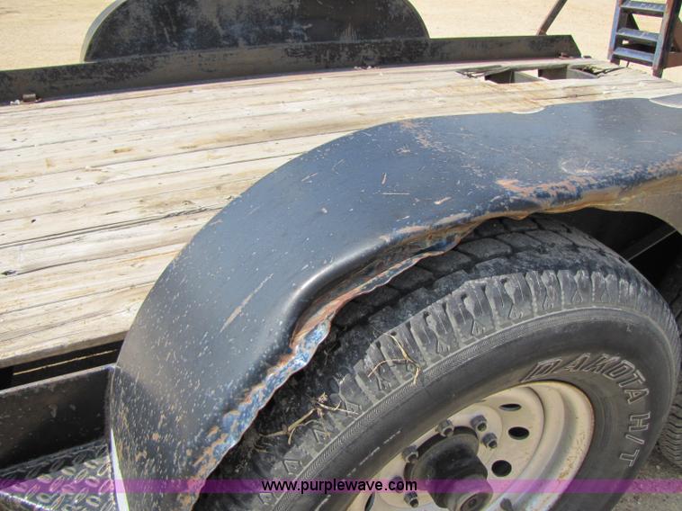 image for item 8427 2005 Globe 21' equipment trailer