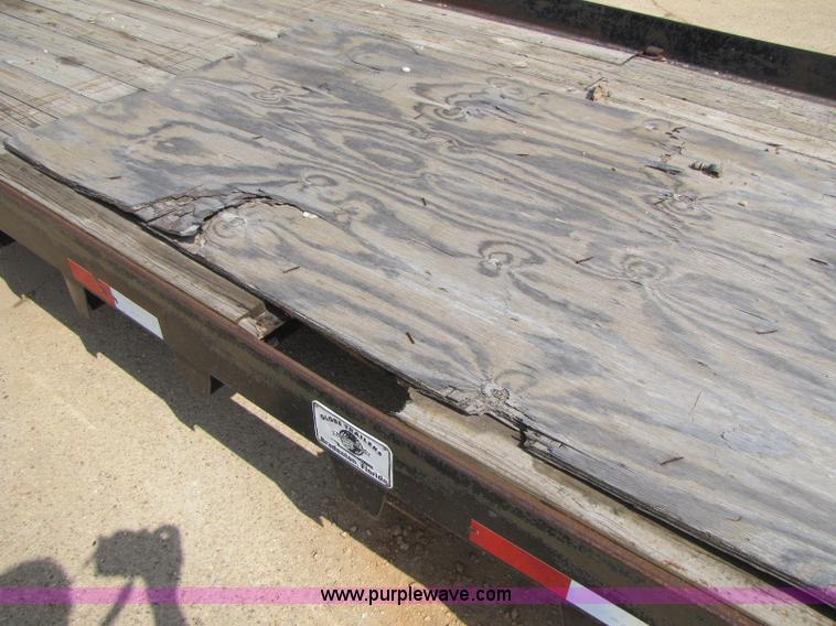 image for item 8427 2005 Globe 21' equipment trailer