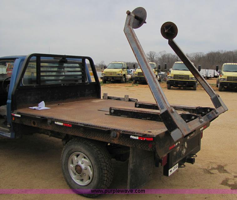 image for item 8429 1988 Ford F250 XLT Lariat pickup truck
