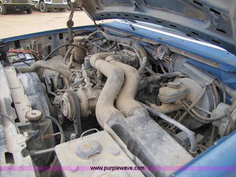 image for item 8429 1988 Ford F250 XLT Lariat pickup truck