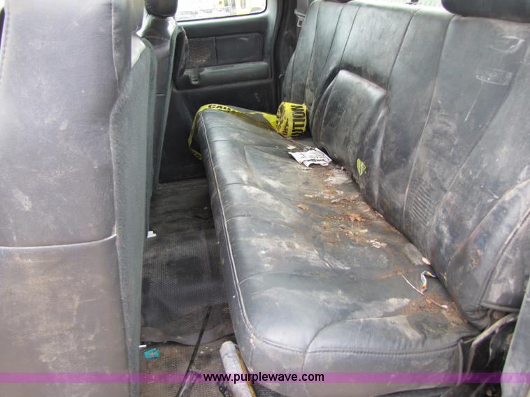 image for item 8430 2002 Chevrolet Silverado C2500HD pickup truck