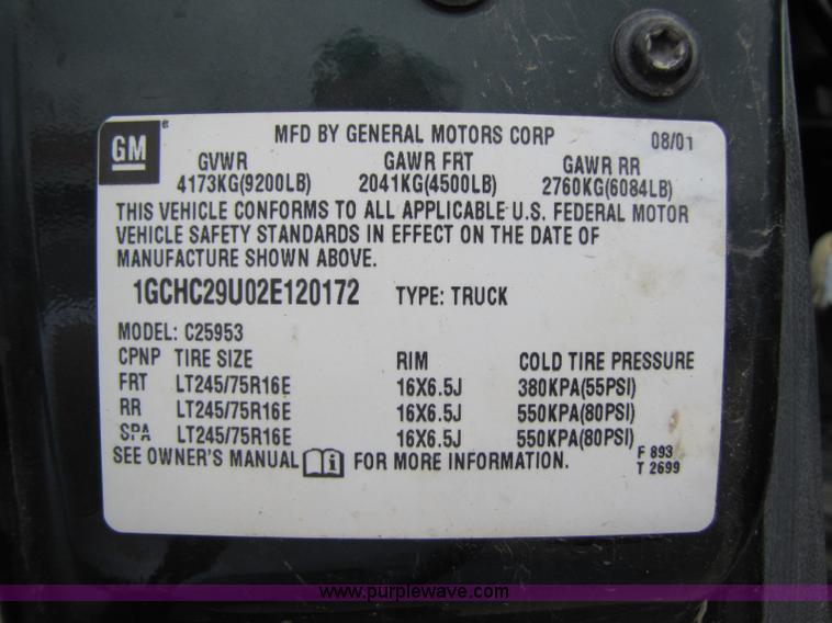 image for item 8430 2002 Chevrolet Silverado C2500HD pickup truck