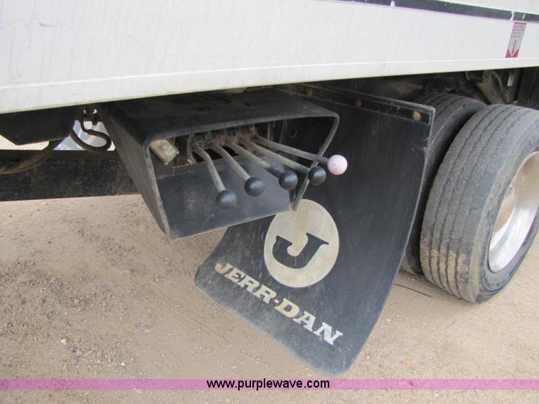 image for item 8432 1998 Freightliner FL60 Rollback truck