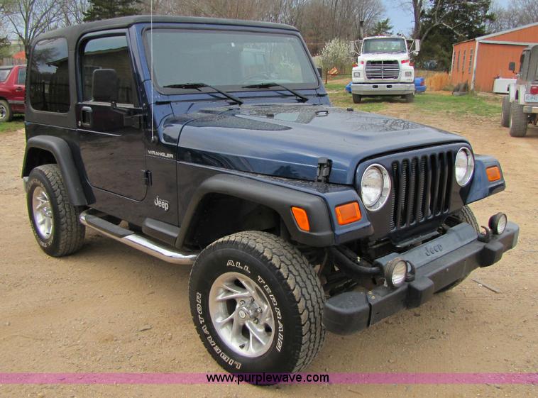 image for item 8434 2003 Jeep Wrangler Sport SUV
