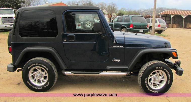image for item 8434 2003 Jeep Wrangler Sport SUV