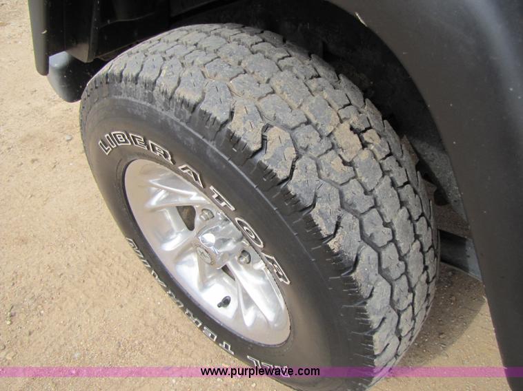 image for item 8434 2003 Jeep Wrangler Sport SUV