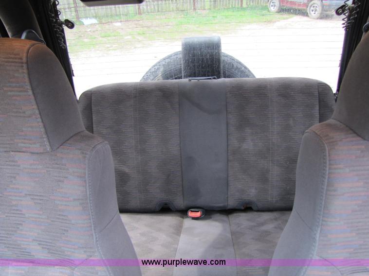 image for item 8434 2003 Jeep Wrangler Sport SUV