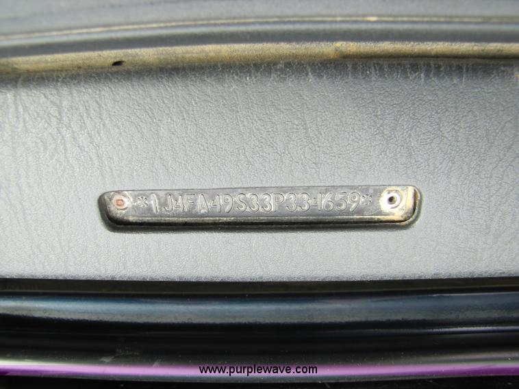 image for item 8434 2003 Jeep Wrangler Sport SUV