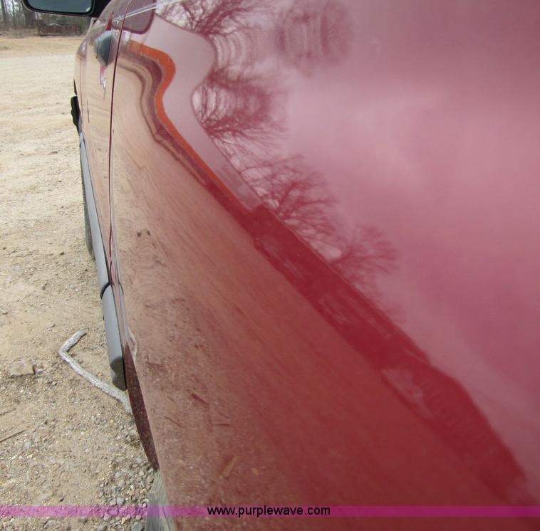 image for item 8436 2000 Chevrolet Tracker convertible SUV