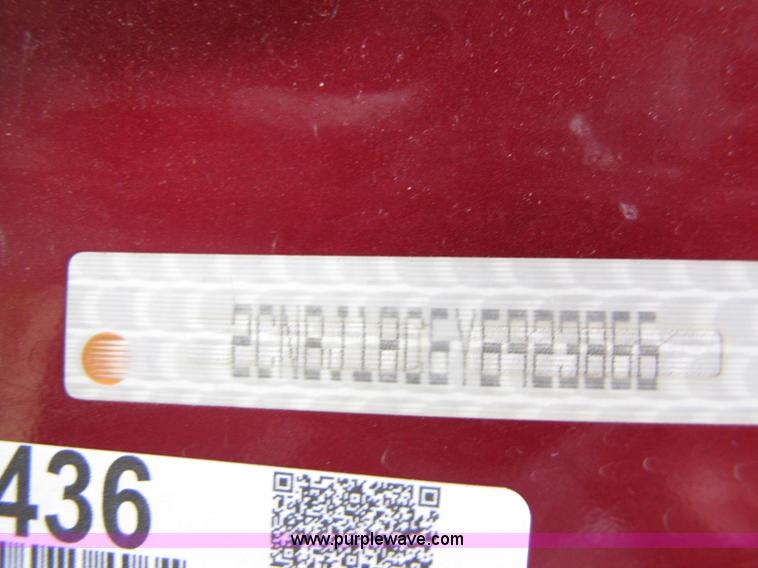 image for item 8436 2000 Chevrolet Tracker convertible SUV