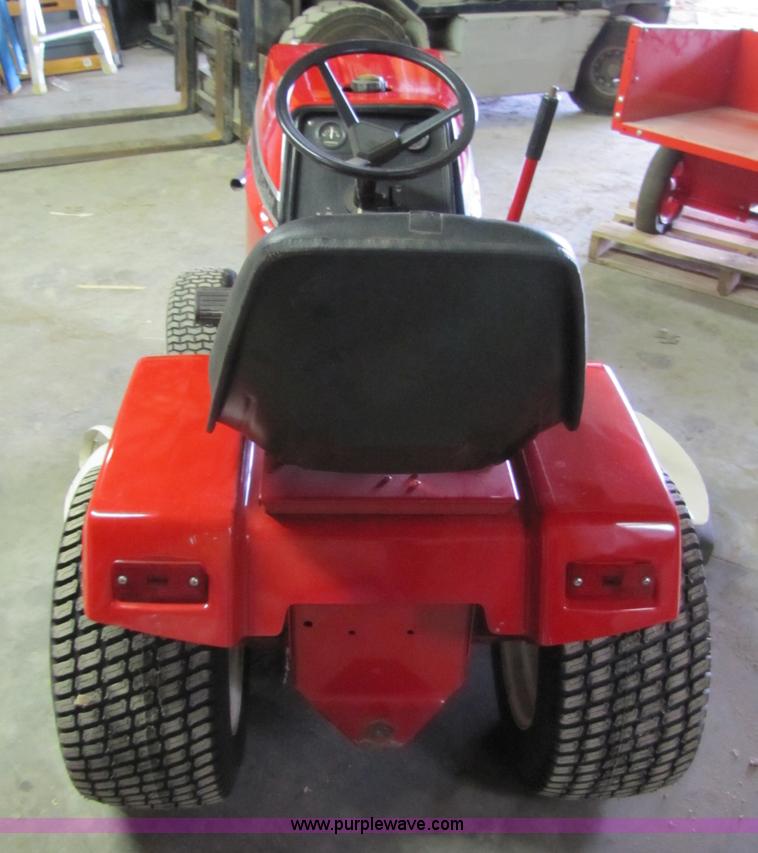 image for item 8480 Cub Cadet 582 Special riding mower