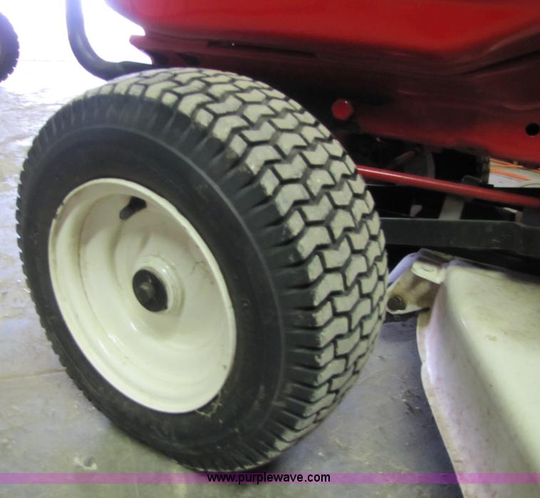 image for item 8480 Cub Cadet 582 Special riding mower