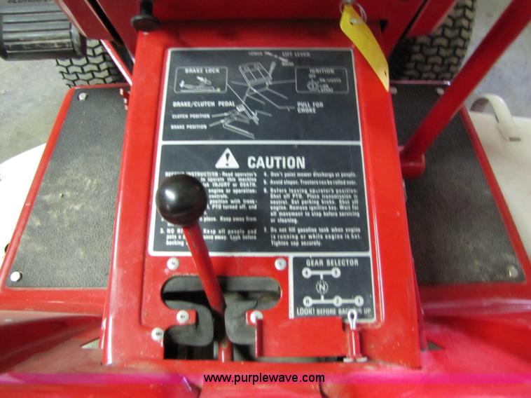 image for item 8480 Cub Cadet 582 Special riding mower