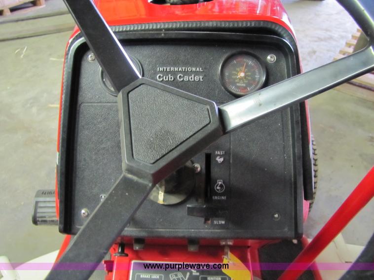 image for item 8480 Cub Cadet 582 Special riding mower