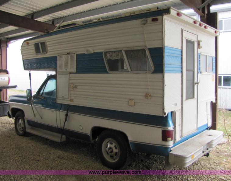 image for item 8483 1978 GMC Sierra Grande 25 Camper Special truck with camper