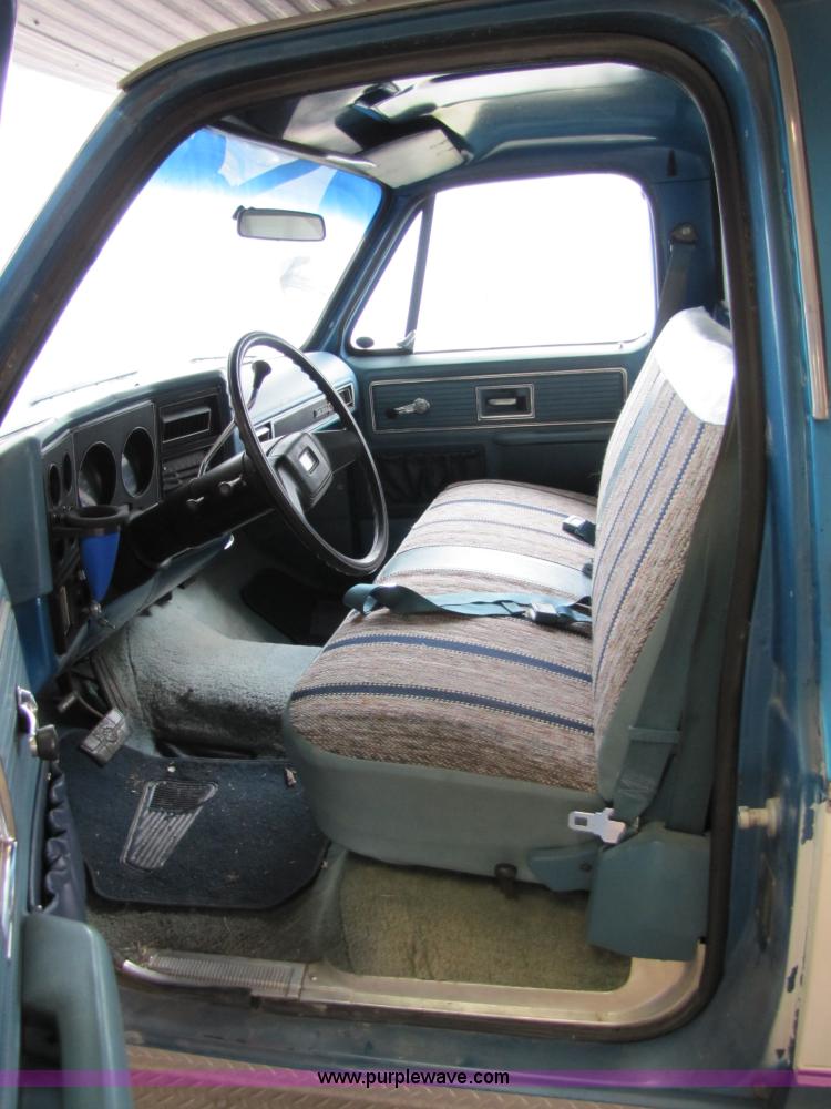 image for item 8483 1978 GMC Sierra Grande 25 Camper Special truck with camper