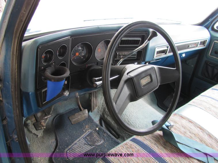 image for item 8483 1978 GMC Sierra Grande 25 Camper Special truck with camper