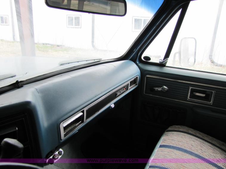 image for item 8483 1978 GMC Sierra Grande 25 Camper Special truck with camper