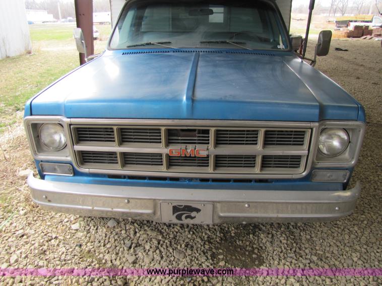 image for item 8483 1978 GMC Sierra Grande 25 Camper Special truck with camper