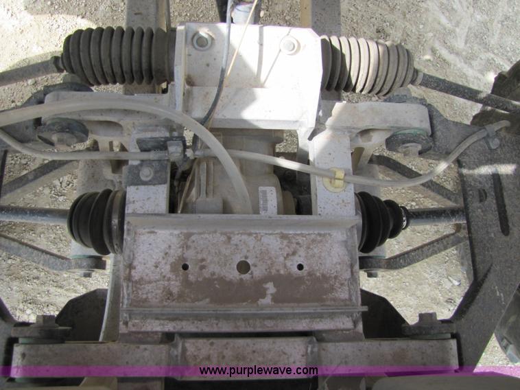 image for item 8486 2007 Club Car XRT1550G utility vehicle