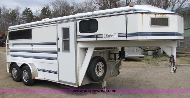 image for item 8511 1992 Titan 14' goose neck horse trailer with living quarters