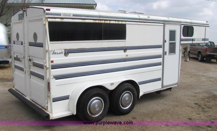 image for item 8511 1992 Titan 14' goose neck horse trailer with living quarters