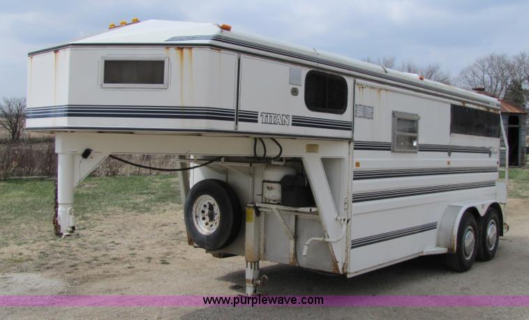 image for item 8511 1992 Titan 14' goose neck horse trailer with living quarters