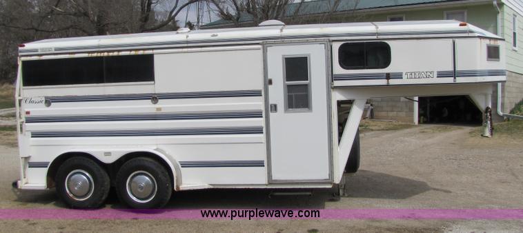 image for item 8511 1992 Titan 14' goose neck horse trailer with living quarters