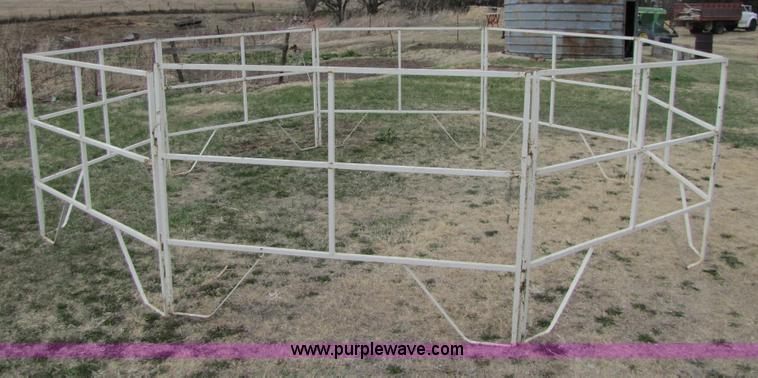 image for item 8511 1992 Titan 14' goose neck horse trailer with living quarters