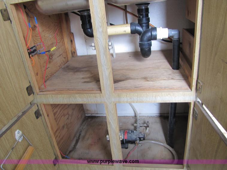 image for item 8511 1992 Titan 14' goose neck horse trailer with living quarters