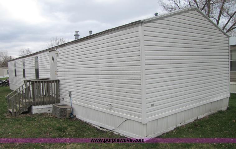 image for item 8540 2002 Schult/Oakwood modular home