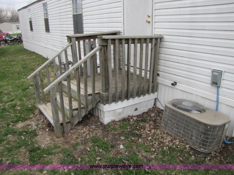 image for item 8540 2002 Schult/Oakwood modular home