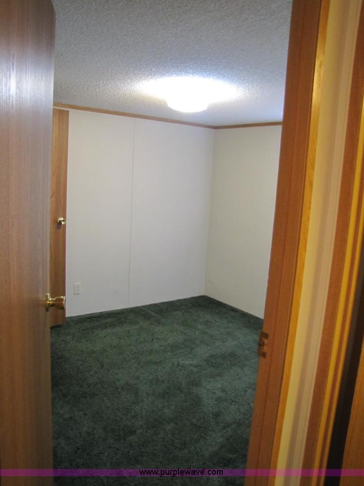 image for item 8540 2002 Schult/Oakwood modular home