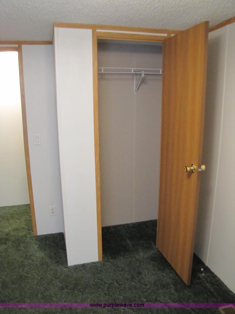 image for item 8540 2002 Schult/Oakwood modular home