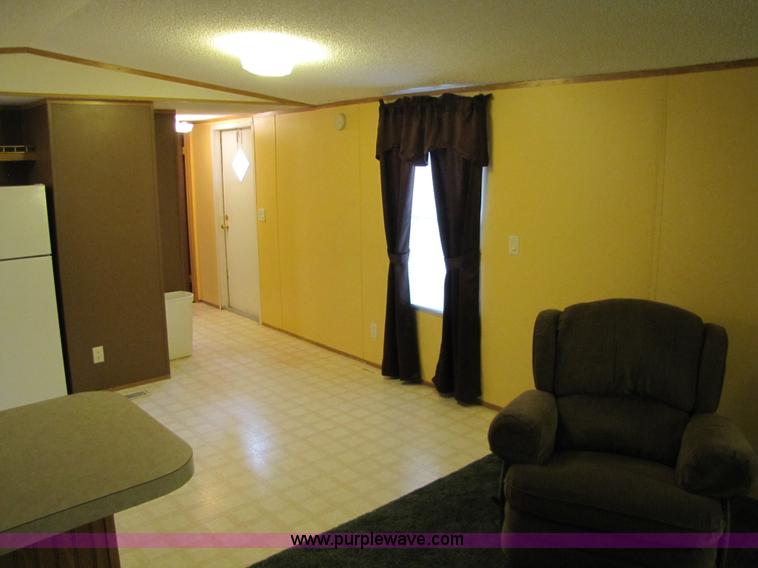 image for item 8540 2002 Schult/Oakwood modular home