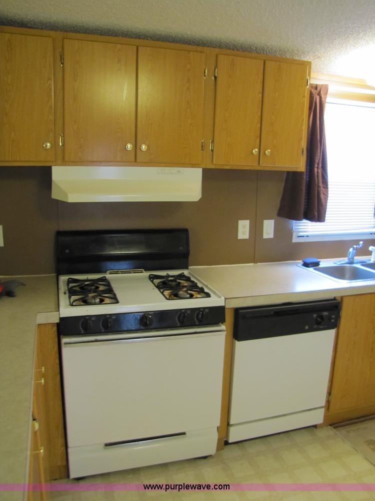 image for item 8540 2002 Schult/Oakwood modular home