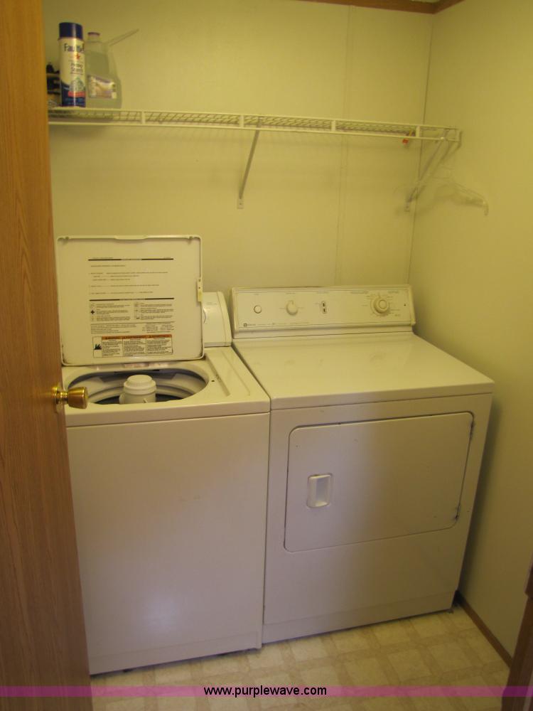 image for item 8540 2002 Schult/Oakwood modular home