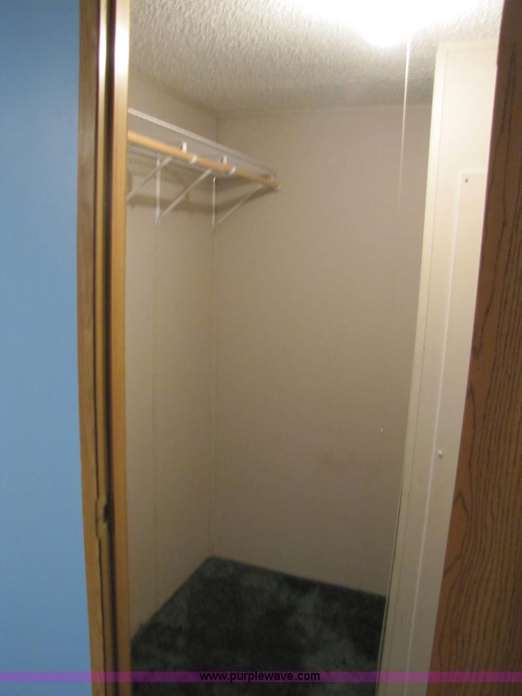 image for item 8540 2002 Schult/Oakwood modular home