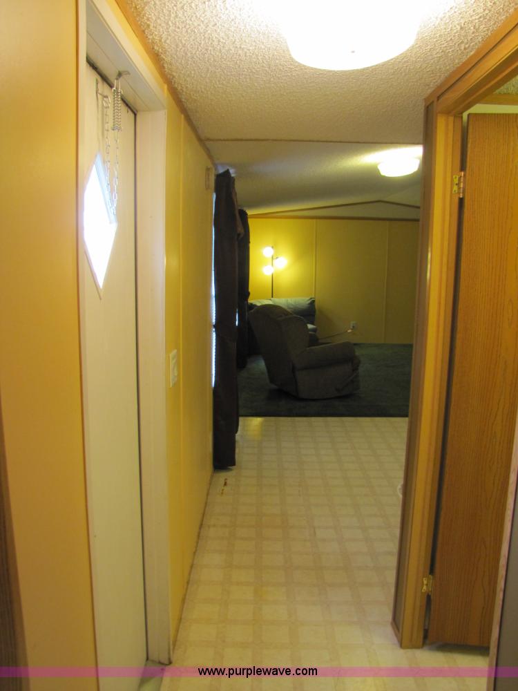 image for item 8540 2002 Schult/Oakwood modular home