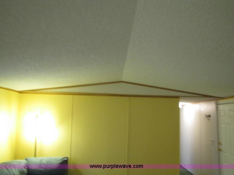 image for item 8540 2002 Schult/Oakwood modular home