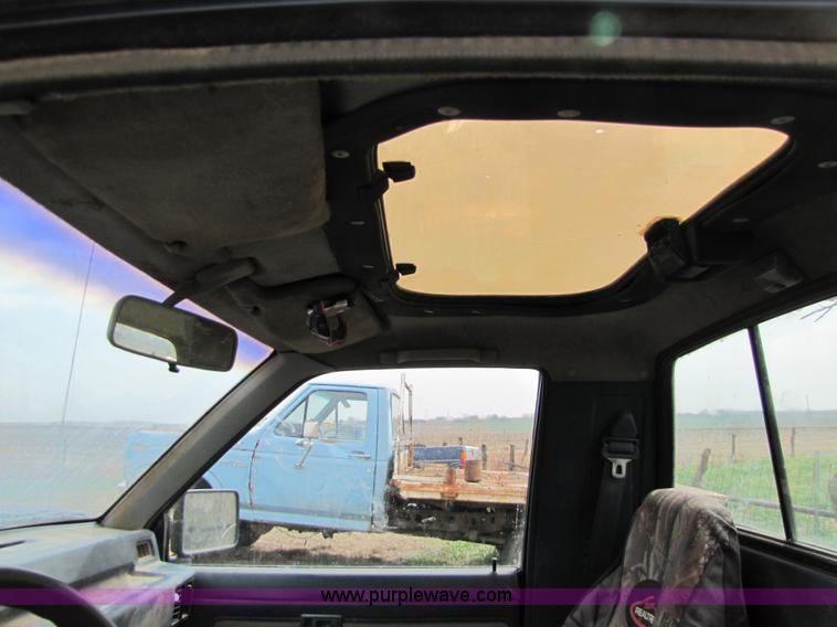 image for item 8551 1987 Dodge Ram D50 pickup truck