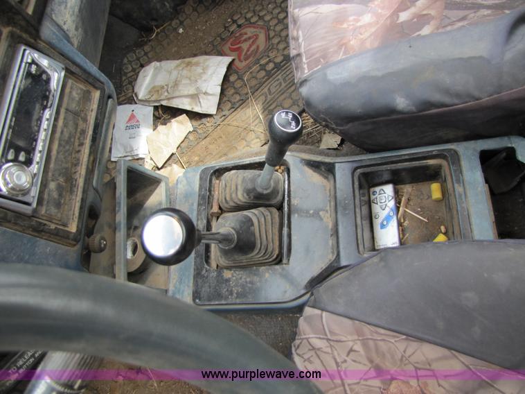 image for item 8551 1987 Dodge Ram D50 pickup truck