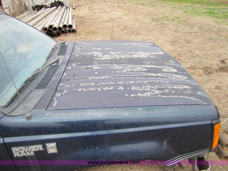 image for item 8551 1987 Dodge Ram D50 pickup truck